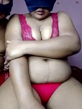 Snapshot of Crazy_Couple_1 chatting on 01-13-26, 04:38 Crazy Couple 1 online show from 01-13-26, 04:38