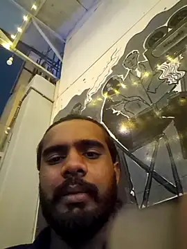 suhxil79 online show from 06-12-26, 03:10