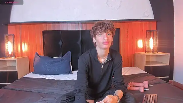 Snapshot of Will_Turneer chatting on 01-08-26, 10:05 Will Turneer online show from 01-08-26, 10:05