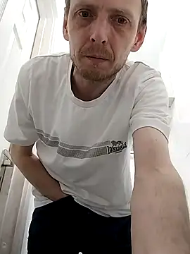 CrookedBunk3527 online show from 04-03-26, 04:41