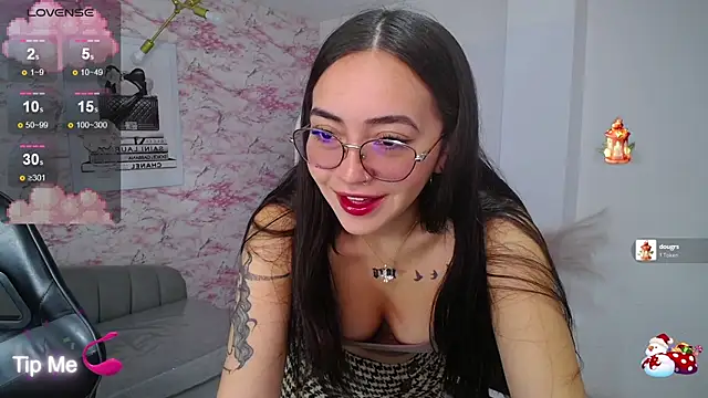 Snapshot of miss_andreaa_t chatting on 12-22-25, 12:27 miss andreaa t online show from 12-22-25, 12:27