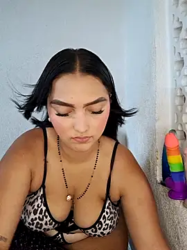 Mia em online show from 03-10-26, 06:23