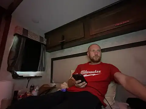 SparkledExtern online show from 02-08-26, 03:10