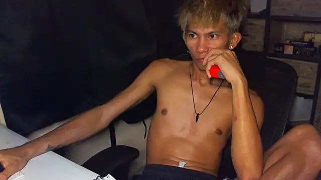 jhaycobXgarcia online show from 03-07-26, 06:53