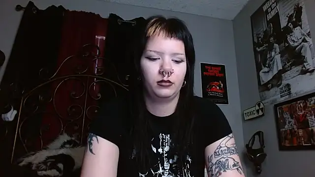 Snapshot of Bettieee_Agura chatting on 06-01-26, 10:53 Bettieee Agura online show from 06-01-26, 10:53