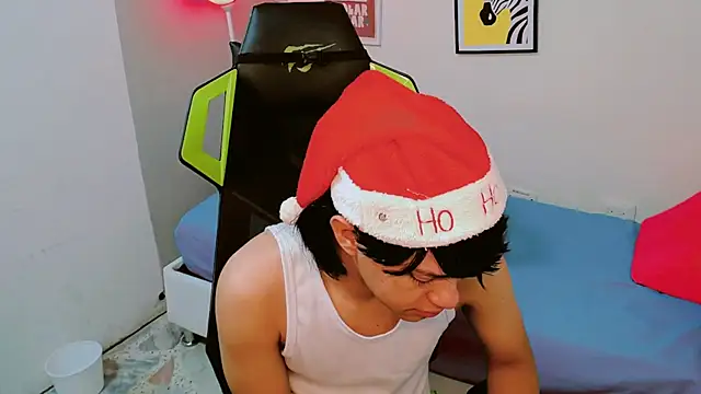 Luky twink online show from 12-18-25, 08:19