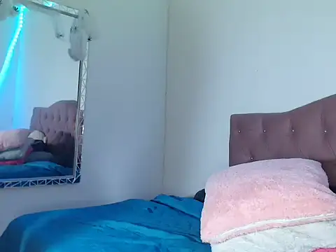 camilita0608 online show from 12-16-25, 02:05