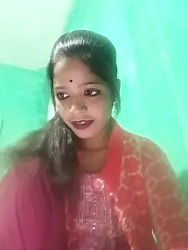 Snapshot of Juli_pande chatting on 12-17-25, 04:01 Juli pande online show from 12-17-25, 04:01