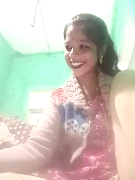 Snapshot of Juli_pande chatting on 12-20-25, 02:31 Juli pande online show from 12-20-25, 02:31