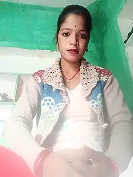 Snapshot of Juli_pande chatting on 12-22-25, 04:34 Juli pande online show from 12-22-25, 04:34