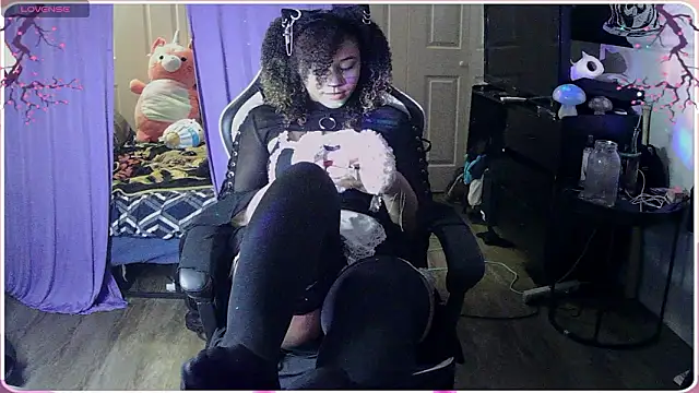 HonneyBunnyXO online show from 03-12-26, 04:18