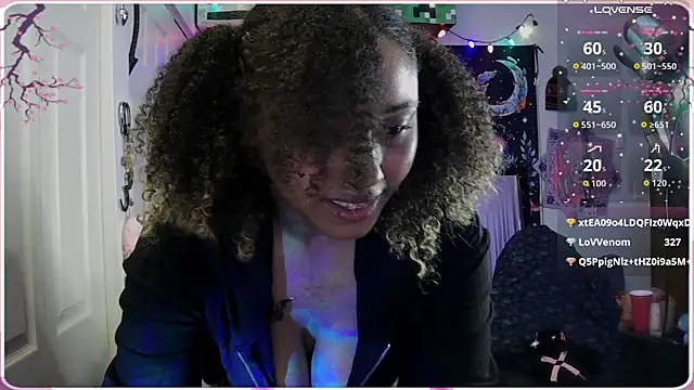 HonneyBunnyXO online show from 06-17-26, 11:47