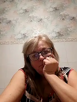 Snapshot of LinaLight88 chatting on 01-16-26, 10:25 LinaLight88 online show from 01-16-26, 10:25