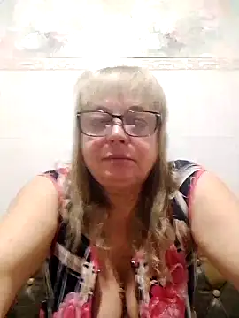 Snapshot of LinaLight88 chatting on 02-20-26, 08:22 LinaLight88 online show from 02-20-26, 08:22