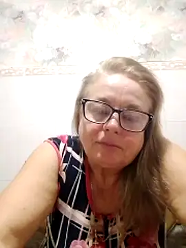 Snapshot of LinaLight88 chatting on 02-09-26, 11:03 LinaLight88 online show from 02-09-26, 11:03