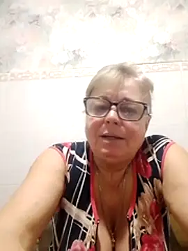 Snapshot of LinaLight88 chatting on 02-07-26, 08:39 LinaLight88 online show from 02-07-26, 08:39