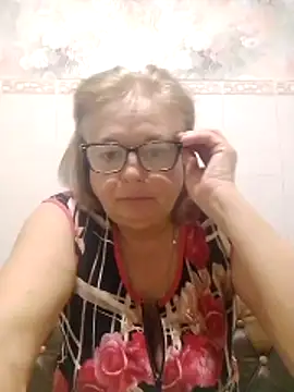 Snapshot of LinaLight88 chatting on 02-15-26, 09:36 LinaLight88 online show from 02-15-26, 09:36