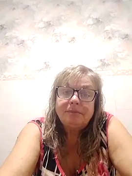 Snapshot of LinaLight88 chatting on 02-01-26, 08:40 LinaLight88 online show from 02-01-26, 08:40