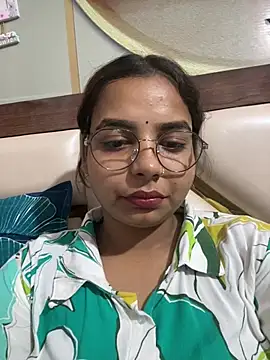 Himani 0122 online show from 06-29-26, 10:48