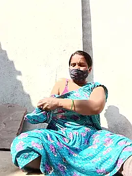 Snapshot of Shreya_pandit chatting on 01-15-26, 08:40 Shreya pandit online show from 01-15-26, 08:40