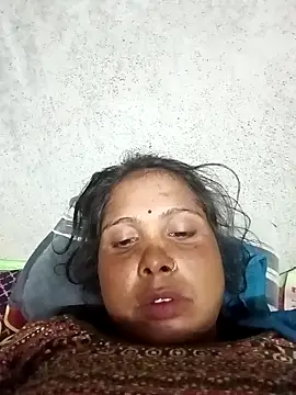 Snapshot of Shreya_pandit chatting on 02-08-26, 01:03 Shreya pandit online show from 02-08-26, 01:03