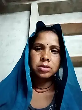 Snapshot of Shreya_pandit chatting on 02-19-26, 02:19 Shreya pandit online show from 02-19-26, 02:19