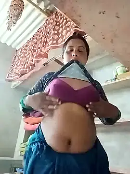 Snapshot of Shreya_pandit chatting on 02-28-26, 12:16 Shreya pandit online show from 02-28-26, 12:16