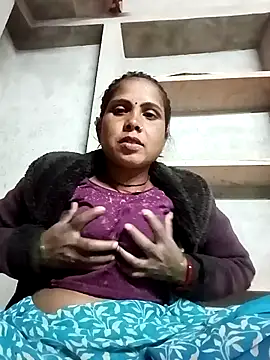 Snapshot of Shreya_pandit chatting on 02-06-26, 12:34 Shreya pandit online show from 02-06-26, 12:34