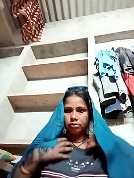 Snapshot of Shreya_pandit chatting on 02-22-26, 12:46 Shreya pandit online show from 02-22-26, 12:46