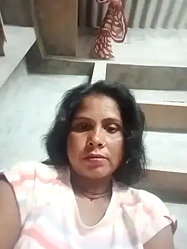 Snapshot of Shreya_pandit chatting on 02-14-26, 12:44 Shreya pandit online show from 02-14-26, 12:44