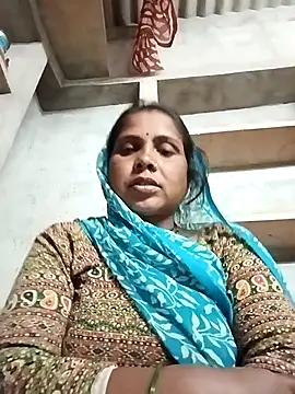 Snapshot of Shreya_pandit chatting on 02-16-26, 06:39 Shreya pandit online show from 02-16-26, 06:39