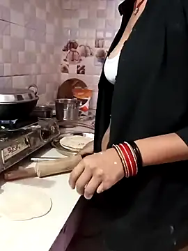 Pooja Love143 online show from 03-09-26, 06:17