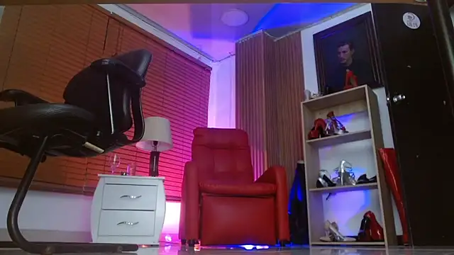 paola xm online show from 04-05-26, 10:55