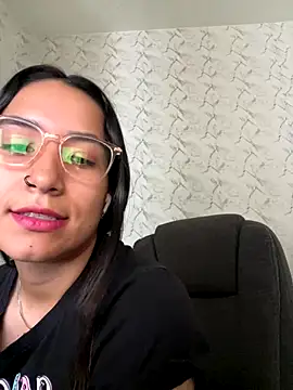 Val12777 online show from 12-17-25, 02:44