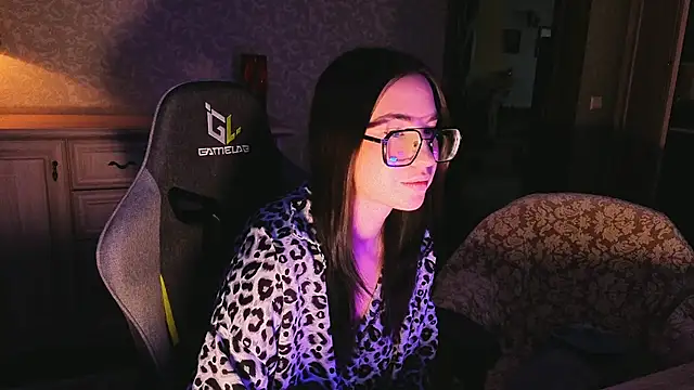 AnneAverry online show from 02-11-26, 07:52