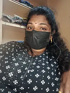 Snapshot of tamilsaisree chatting on 07-08-26, 07:47 tamilsaisree online show from 07-08-26, 07:47