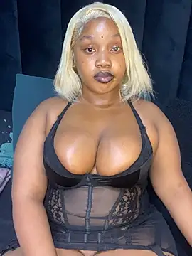 THICKBARBIE32 online show from 07-08-26, 09:26
