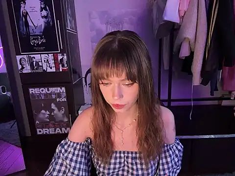 Moonliiine online show from 12-20-25, 04:48