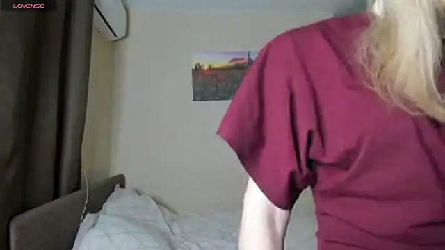 SkyeDavis online show from 02-01-26, 08:07