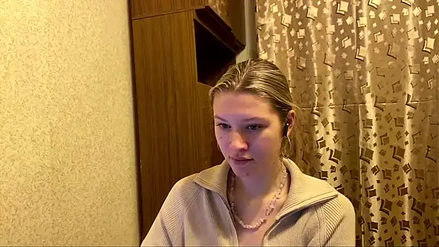 SkyeDavis online show from 12-20-25, 07:17