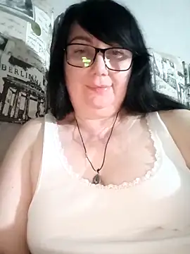 Snapshot of MariSwan222 chatting on 05-18-26, 08:13 MariSwan222 online show from 05-18-26, 08:13