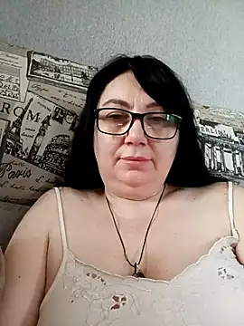 Snapshot of MariSwan222 chatting on 05-17-26, 06:24 MariSwan222 online show from 05-17-26, 06:24