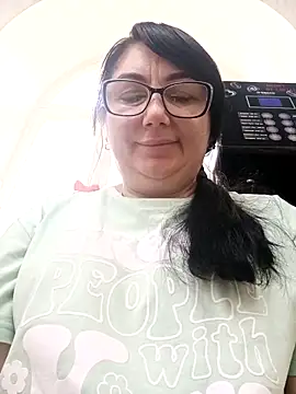 Snapshot of MariSwan222 chatting on 05-25-26, 09:52 MariSwan222 online show from 05-25-26, 09:52