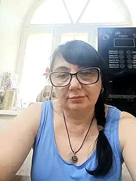 Snapshot of MariSwan222 chatting on 07-25-26, 01:39 MariSwan222 online show from 07-25-26, 01:39
