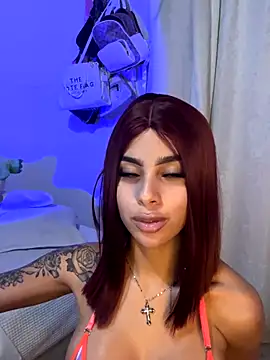 Snapshot of Summer_09 chatting on 01-06-26, 05:00 Summer 09 online show from 01-06-26, 05:00