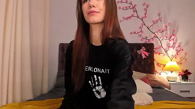 Snapshot of MilanaHotts chatting on 02-26-26, 07:30 MilanaHotts online show from 02-26-26, 07:30