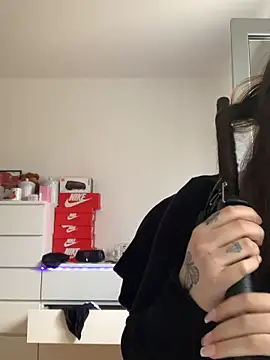 Snapshot of Melissaa00 chatting on 03-12-26, 01:59 Melissaa00 online show from 03-12-26, 01:59