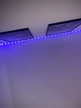 Melissaa00 online show from 04-27-26, 03:32