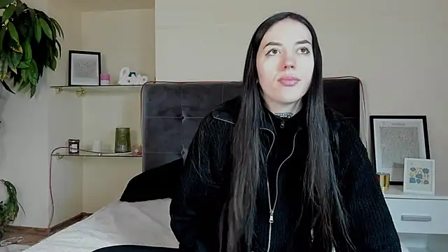 Snapshot of AdrianaCult chatting on 02-10-26, 06:56 AdrianaCult online show from 02-10-26, 06:56