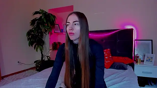 Snapshot of AdrianaCult chatting on 01-09-26, 06:42 AdrianaCult online show from 01-09-26, 06:42